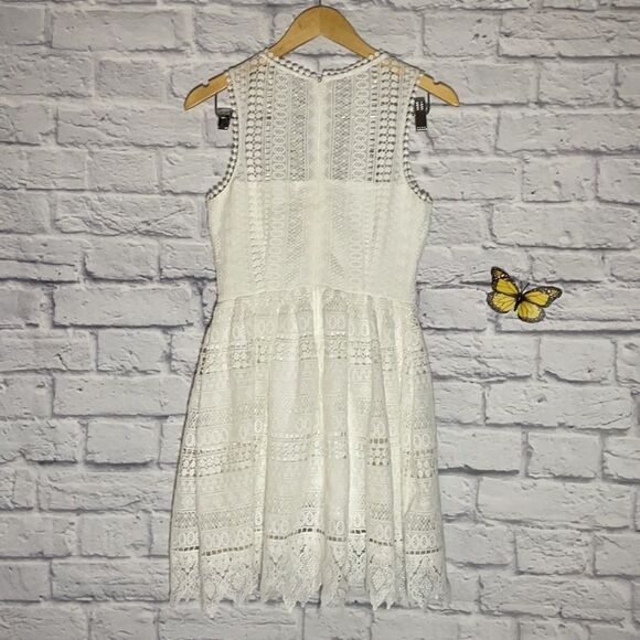 Bb Dakota Elissa Crochet Fit and Flare Dress Size 2 - Picture 6 of 12